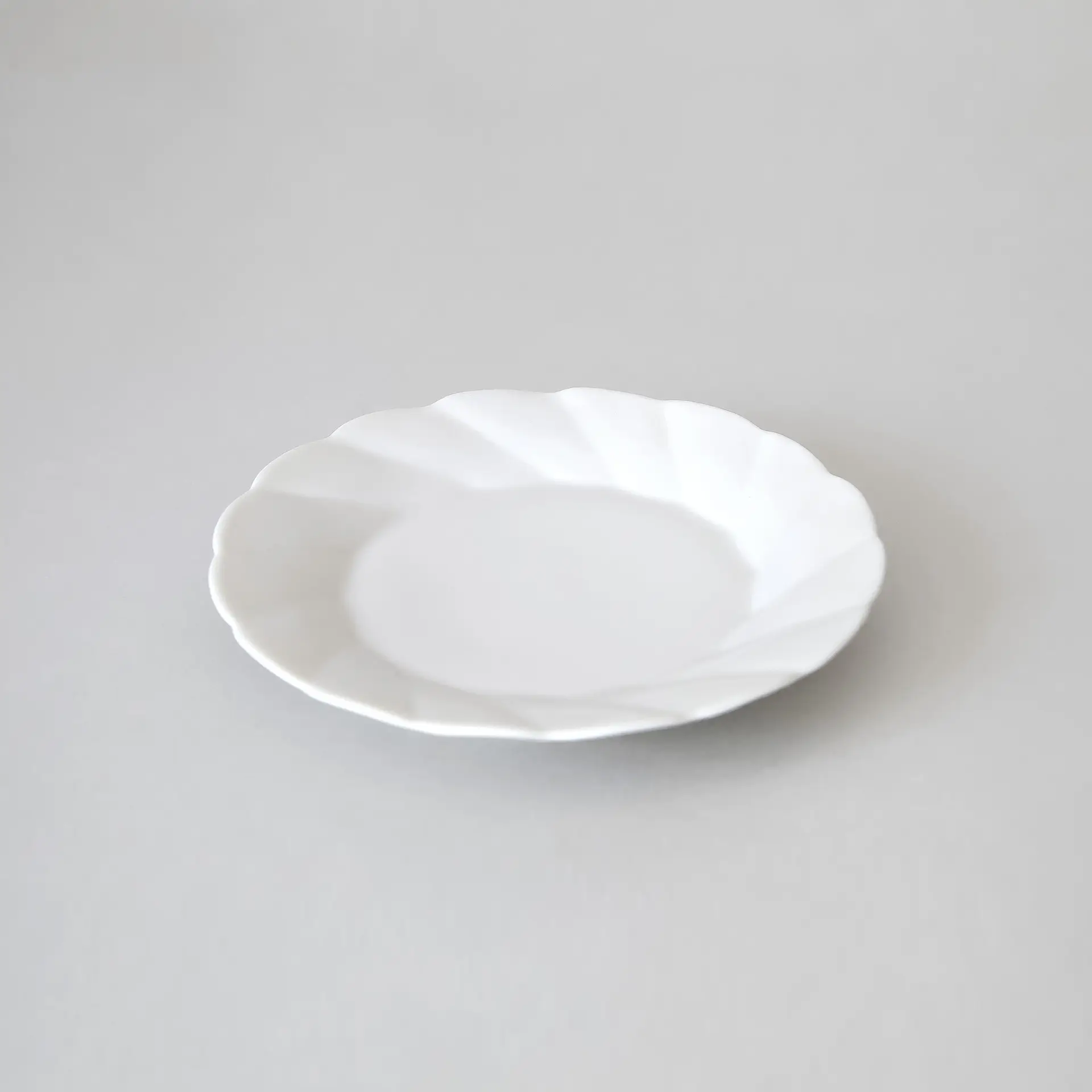 White porcelain 14cm dish